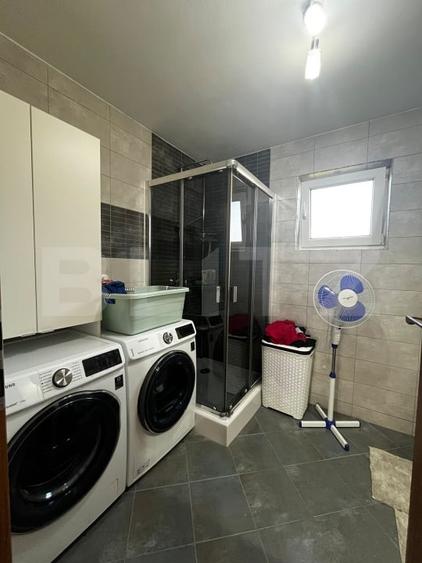 Casă individuală cu 4 camere cu Canalizare în Sud-Vest