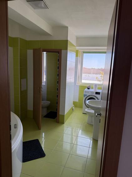 Inchiriez apartament 2 camere - 4