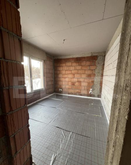 Casa cu 4 camere, curte amenajata - Sura Mica - 15