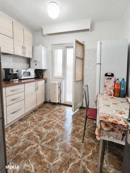 Apartament 3 camere Craiovei, bloc din 1989, etaj 2, decomandat - 10
