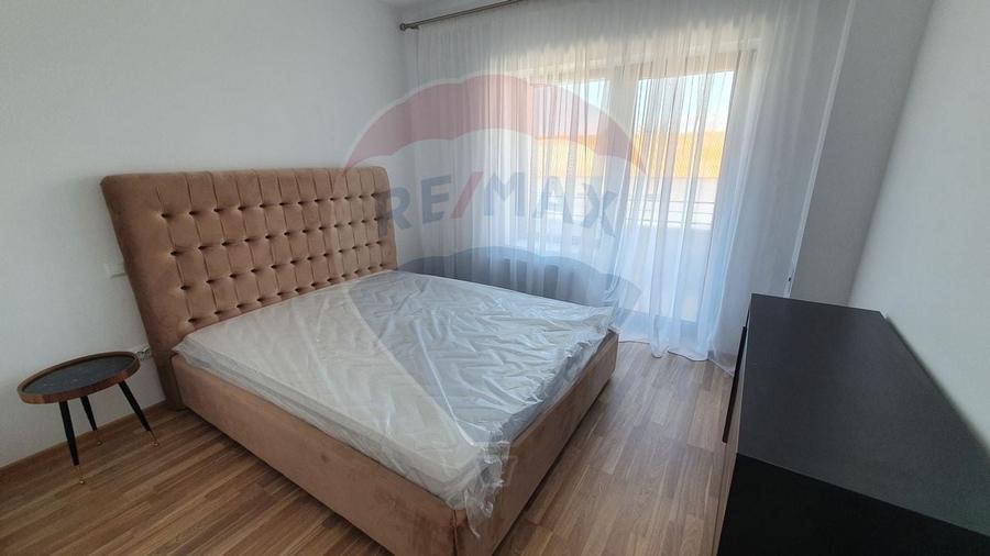 Apartament cu 2 camere, 77 mp V4 - 5