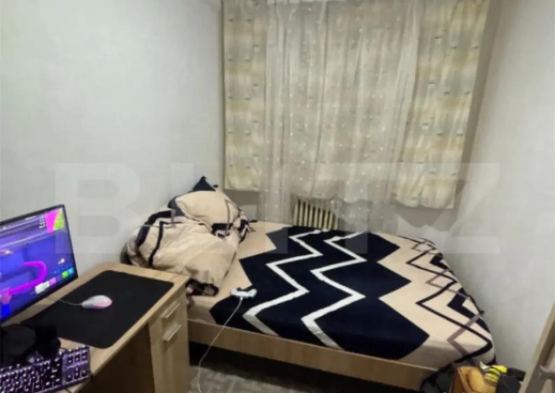 Apartament 3 camere, 55 mp, zona Vest - 9 mai - 7