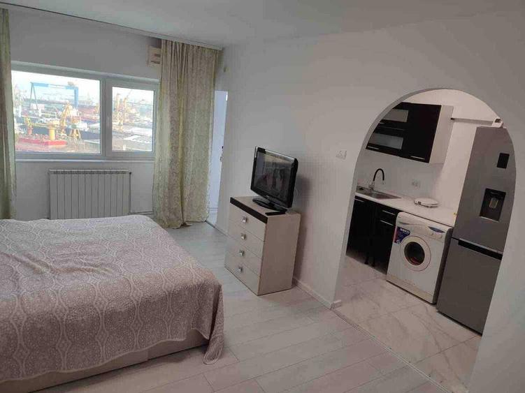 Garsoniera premium cu vedere la mare si port Strada Traian, bloc K4 - 4