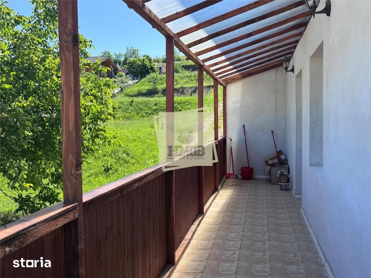Apartament cu 3 camere decomandat în Șura Mare