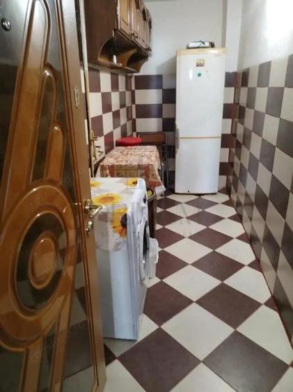 Complexul Studentesc - 2 Camere - Etaj 1 - Decomandat - Zona excelenta - 1