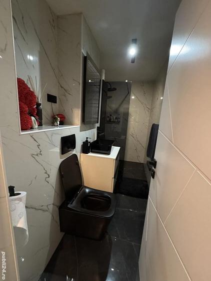 Garsoniera decomandata, renovata integral, etaj 1 Azuga - 4