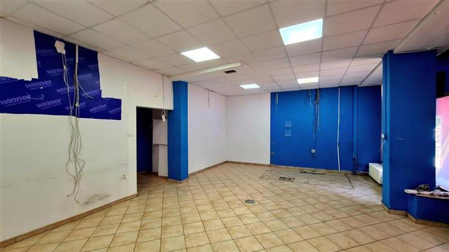 Exclusivitate! Spatiu comercial Piata Aurora, vad excelent !!! - 6