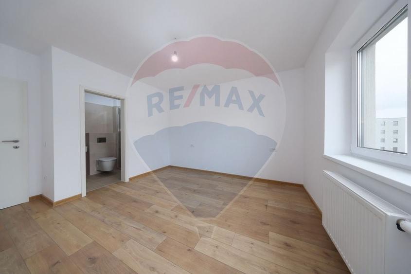 Apartament 3 camere – Tractorul- 73 mp, parcare și boxa - 4