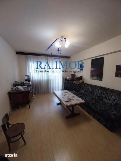 Apartament 3 camere, Blvd Republicii, et 8/10 - 88900 euro negociabil - 17