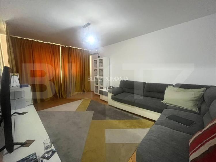 Apartament de vanzare, cu 3 camere, decomandat, 65mp, zona Lipovei