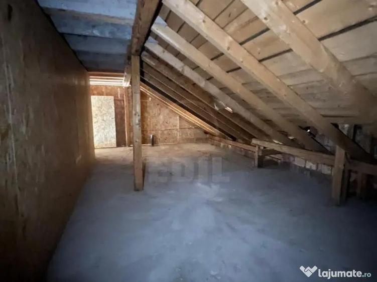 Pod mansardabil de vanzare, 46 mp Flore?ti ,26 000 EUR 565 EUR/m2 - 2