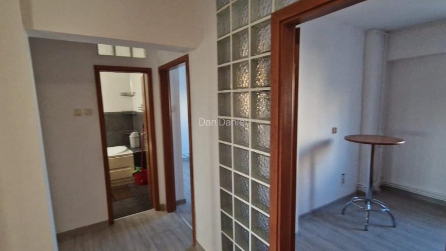 3 Camere , CENTRALA 2 Bai RENOVAT Lizeanu Lacul Tei Maica Domnului Parc circ 3 Camere , CENTRALA 2 Bai RENOVAT Lizeanu Lacul Tei Maica Domnului Parc circ