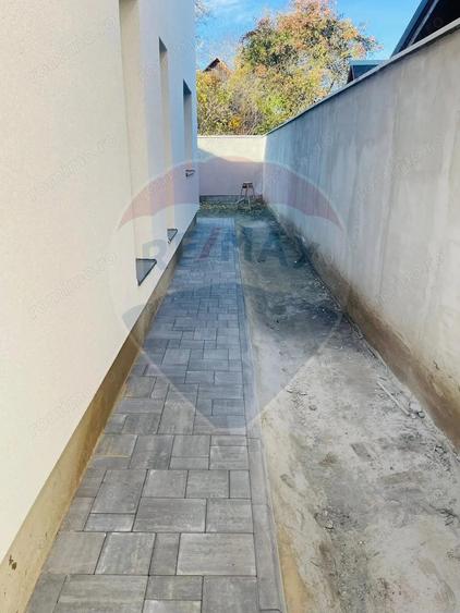 Casa de vanzare Brasov 3 dormitoare, 3 bai, 140 mp utili - 1