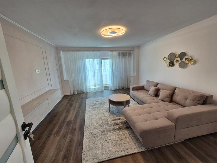 Proprietar vand apartament decomandat 3 camere rond Piata Alba Iulia - 1
