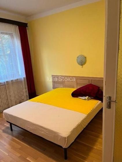 De vanzare Apartament 4 camere Universitate - Rosetti sector 2