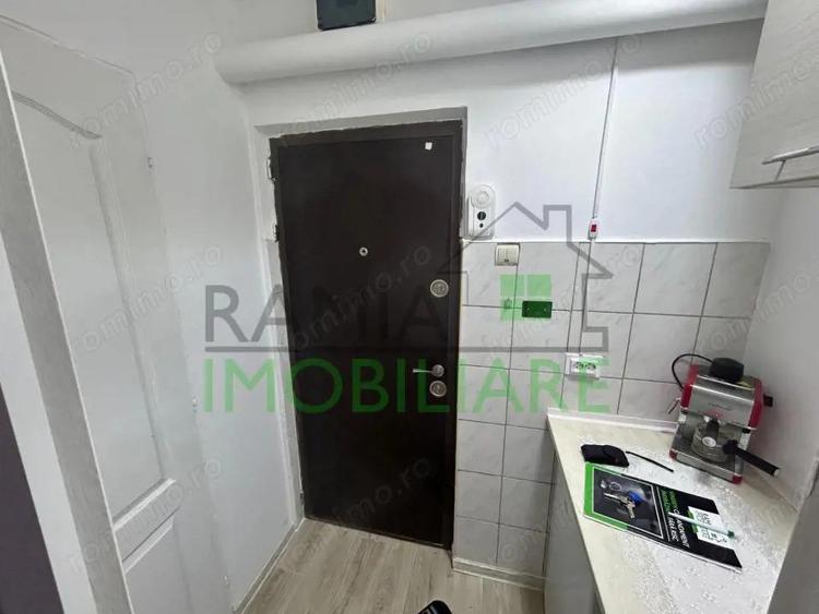 Garsoniera func?ionala in Tractorul ideala pentru locuire sau investi?ie - 5