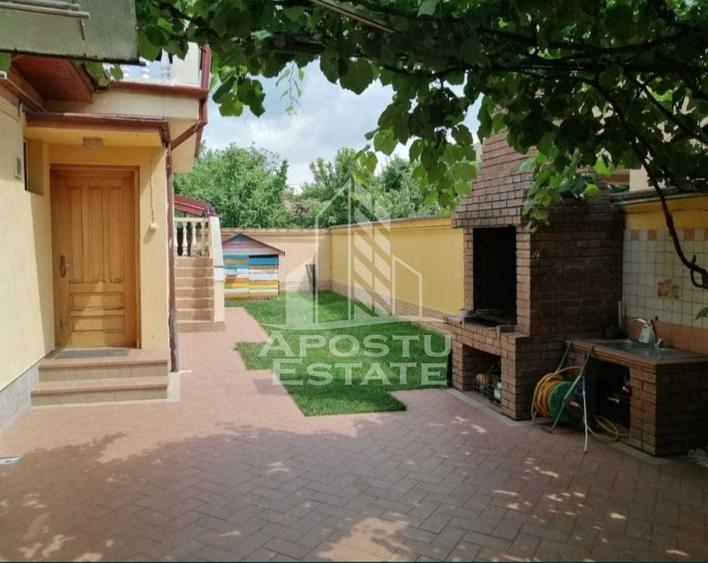 Casa individuala cu 5 camere Calea Lipovei - 1