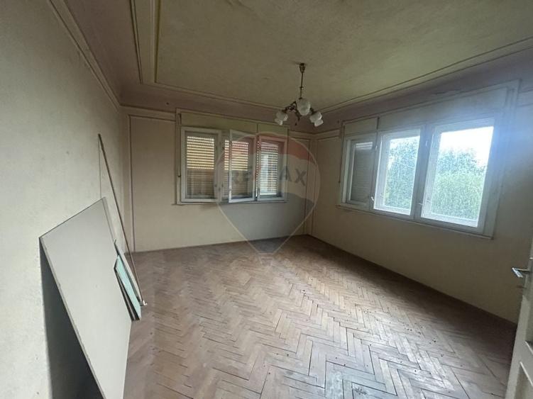 De vânzare casă din caramida cu teren – zonă Pensiunea Secret Garden - 37