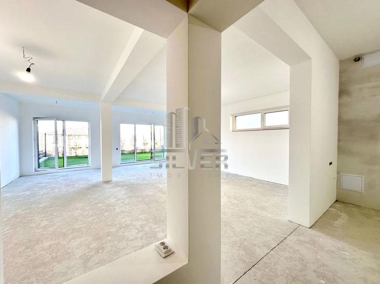 Duplex cu 4 camere cu Canalizare în Florești