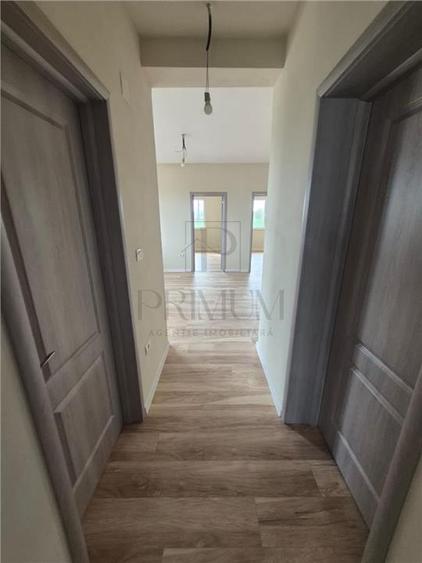 Duplex pe parter - 3 dormitoare - zona foarte buna - gata de mutat - 6