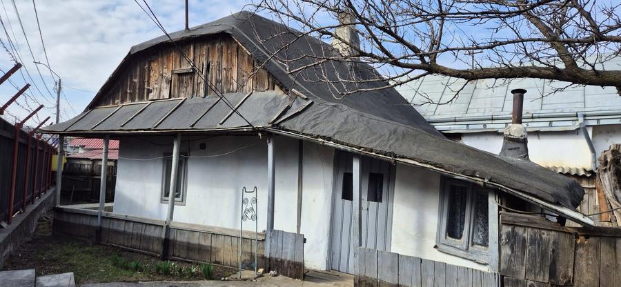 Casa cu teren str imparat Traian - 7