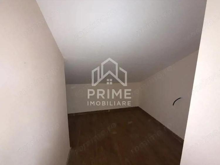 Casa cu 6 camere ?i gradina generoasa de vanzare in Benic - 2