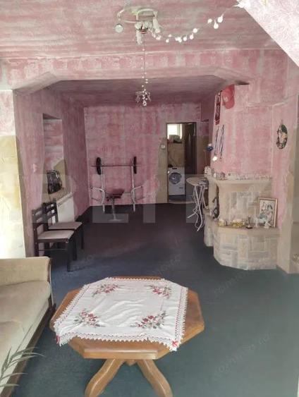 COMISION 0!Casa cu 2 apartamente, 210 mp, 1350 mp teren, in Vistea - 3