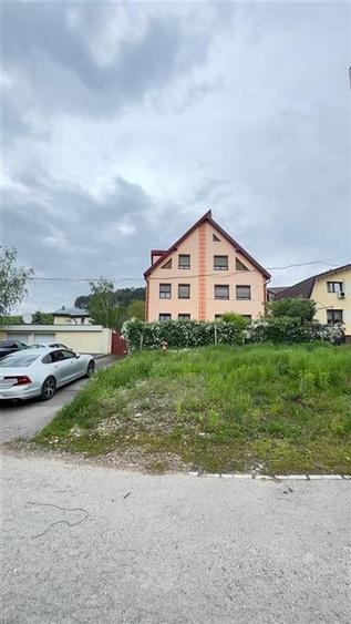 Vilă spațioasă de vanzare in Sanpetru zona Lempes - 1