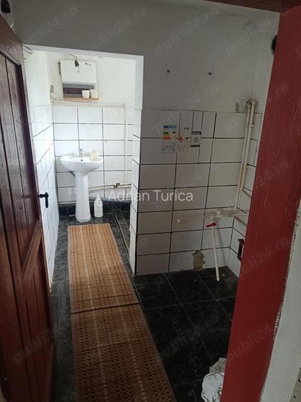 Inchiriez casa batraneasca