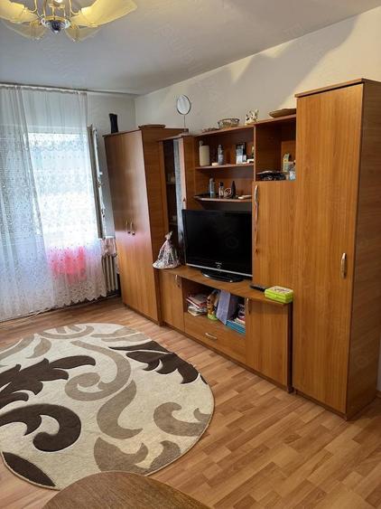 Vand apartament Inchiriez apartament - 1