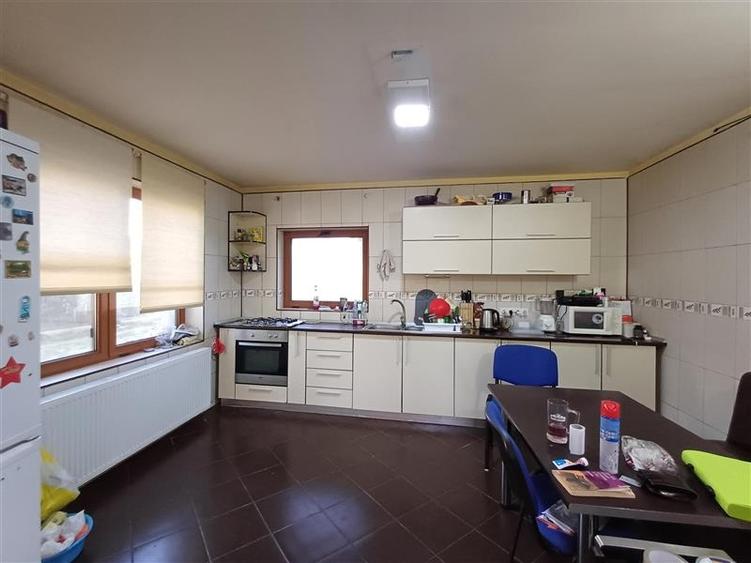 5 camere - 3 bai - 200 mp utili - teren 920 mp - Domnesti - Craitei - comision 0 - 4