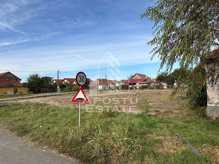 Teren intravilan, pozitionare excelenta, 2 fronturi stradale, Sacalaz! - 9