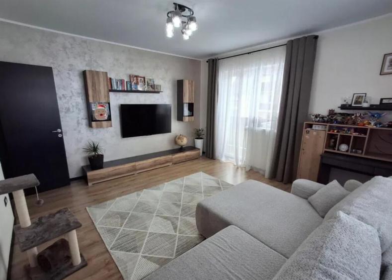 Apartament 2 camere, decomandat - zona Sanpetru - 4