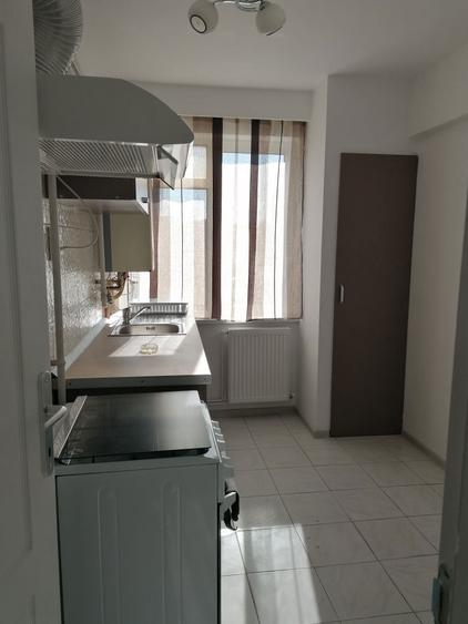 Inchiriez apartament 2 camere central. - 3