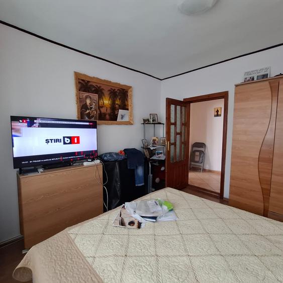 De vanzare apartament cu 4 camere , etaj 2 - 10