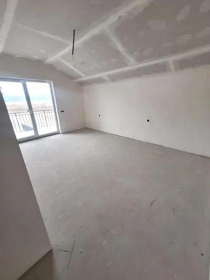 De vanzare apartament 2 camere POD inclus in Selimbar - 6