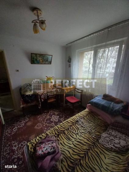 Ap.2 camere PARTER str.Bahluiului-Vest 54500 euro - 9