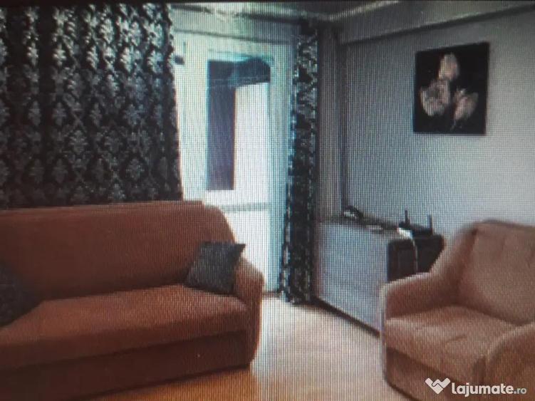 Apartament Cu 2 Camere Decomandate Etaj 2 - Zona Burdujeni Cuza Voda 2 - 5