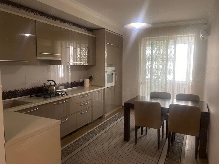 Apartament cu 2 camere decomandat în 13 Septembrie