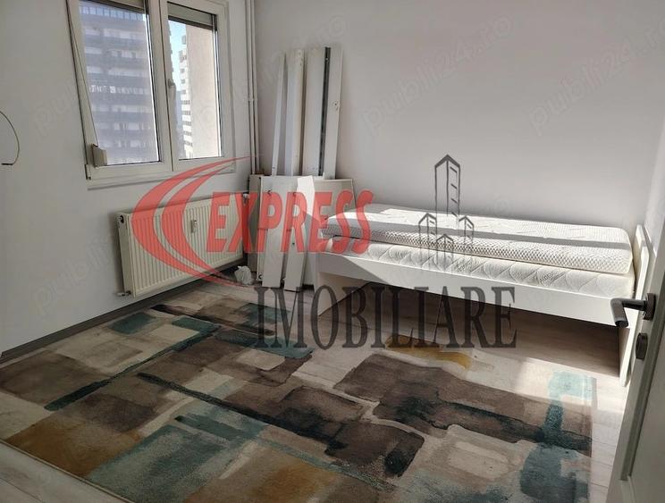 Apartament cu 3 camere semidecomandat în 1 Decembrie 1918
