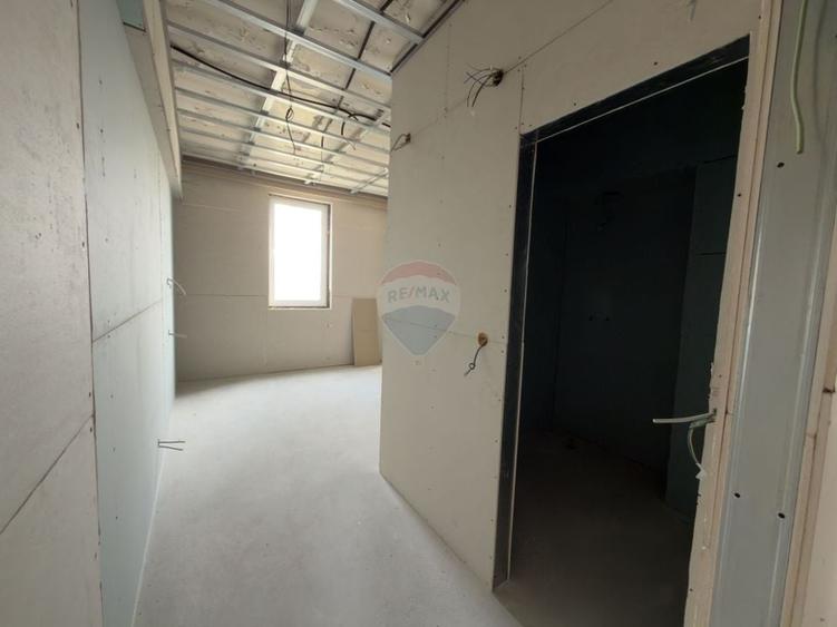 Hotel*** cu 48 camere de vânzare Calea Borsului/CT Park/ CET - 15