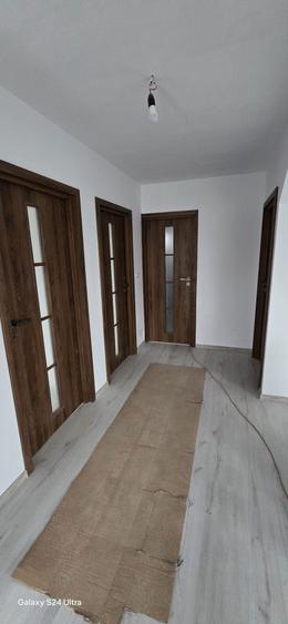 Vand Casa in comuna Voinesti - 7