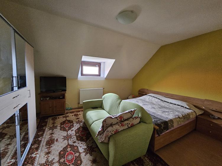 Două case individuale, P+M, construcții 2002/2007, în Giroc, comision 0% - 15