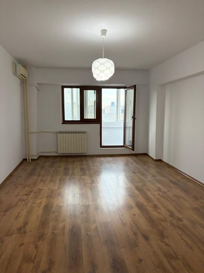 Eroilor Stirbei Voda - apartament cu 2 camere nemobilate - constructie 1990 - 1