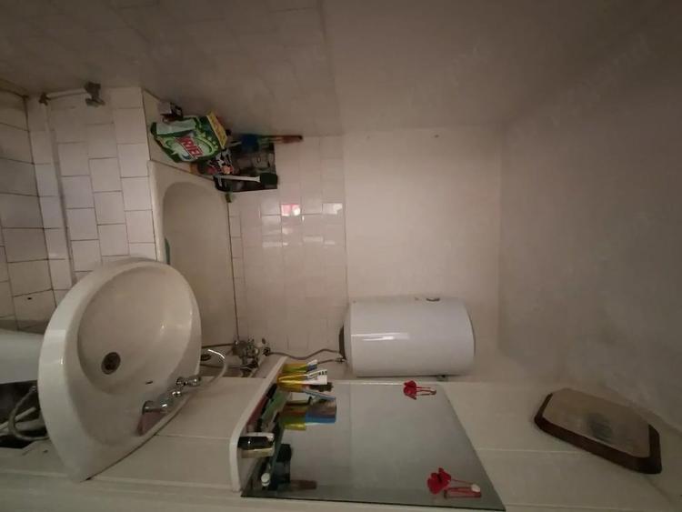 Vanzare apartament cu 2 camere in Moldova Noua - 3
