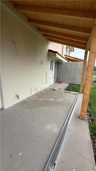 Duplex cu 4 camere cu Canalizare în Moșnița Nouă