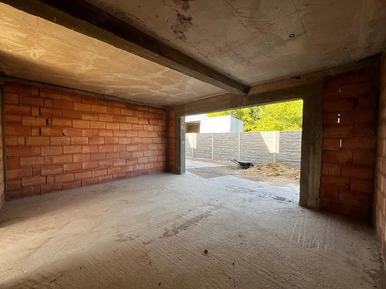 Casă cu Teren 180 Mp în Gai