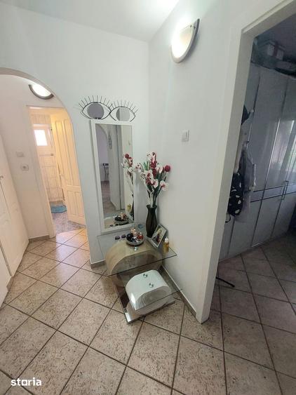Apartament cu 2 camere decomandat în Decebal