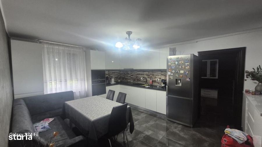 Apartament cu 3 camere în Precista