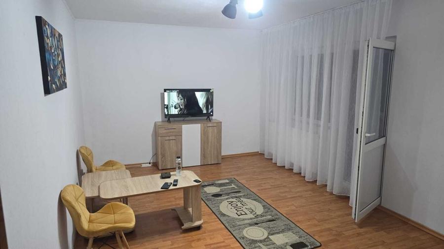 Apartament cu 2 camere decomandat în Exterior Vest